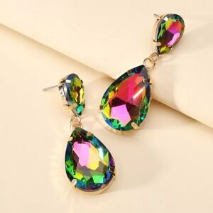 NWOT Rainbow Oil Spill Teardrop Earrings